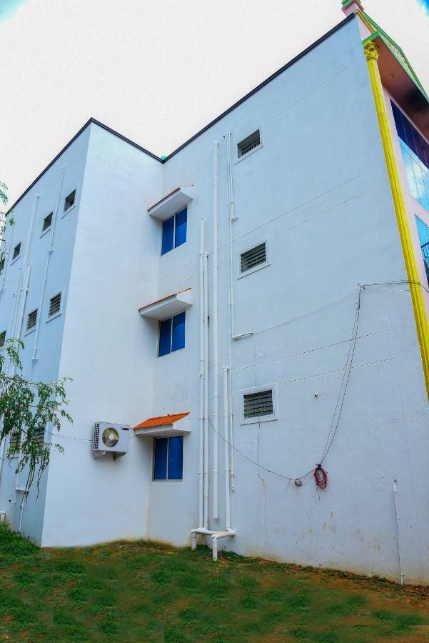 Mahathi Resort And Spa Yelagiri Buitenkant foto